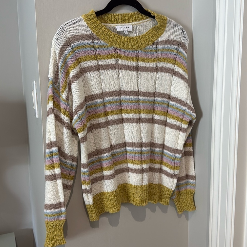 Perfect condition, Gilly striped sweater size, small, cream, blue, and pink